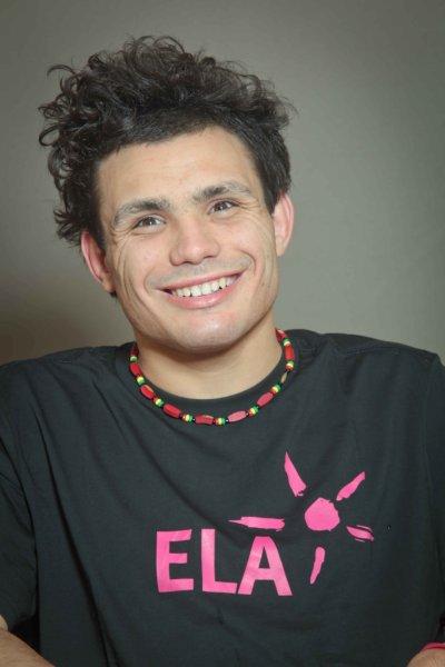 Cliquer ici pour voir une photo de mon papa et ma maman